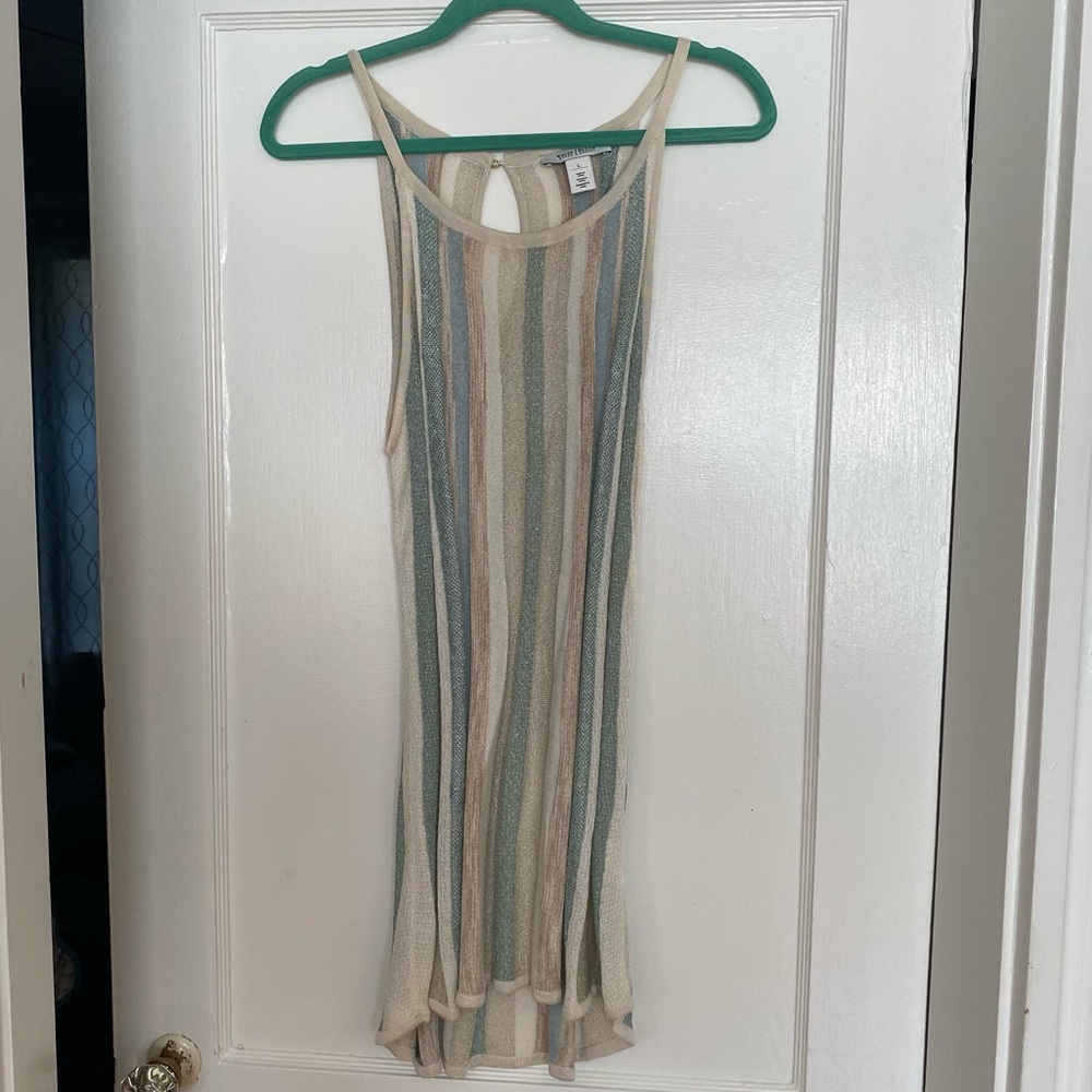 White House black market, women’s size large
